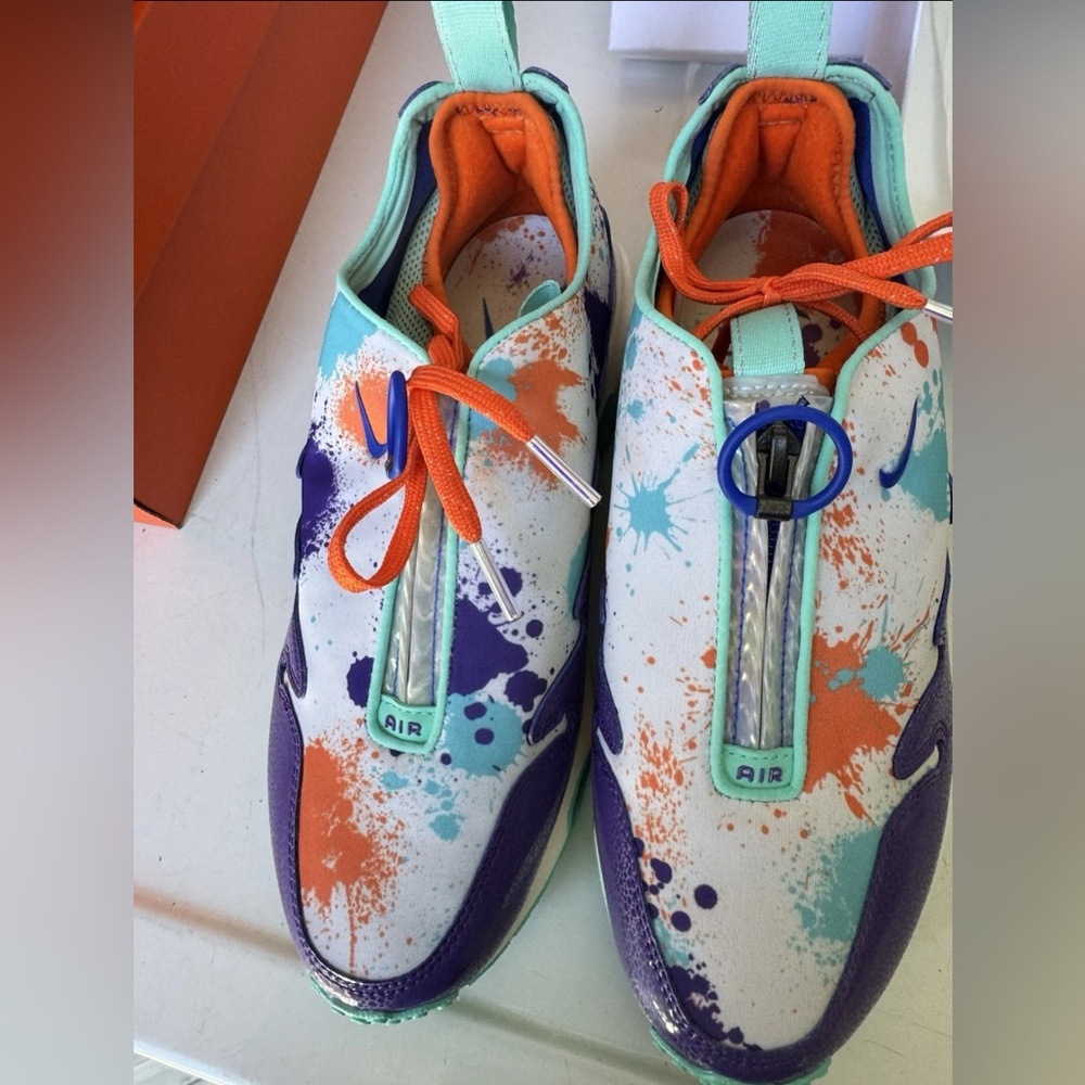 Nike Air Max SDNR  Artistic Orange and Purple Sneakers
